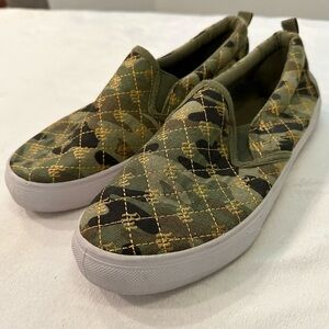 Y2K Rocawear Camo Slip On Sneakers Shoes Green Allover Logo Women’s 8